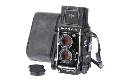 Lot 737 - A Mamiya C330 Professional F TLR Camera