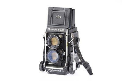 Lot 729 - A Mamiya C330 Professional S TLR Camera