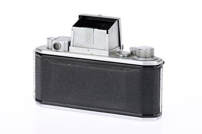 Lot 689 - An Asahi Optical Asahiflex IIb SLR 35mm Camera