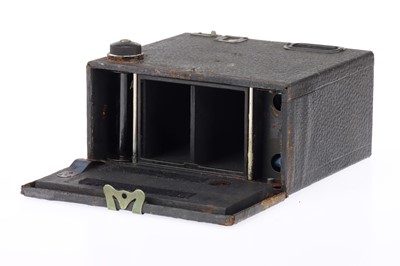 Lot 722 - A Thornton Pickard Stereo Puck Roll Film Camera