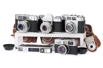 Lot 612 - A Selection of Various 35mm Film Cameras