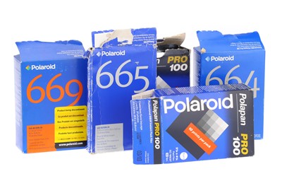 Lot 986 - A Selection of Polaroid Film