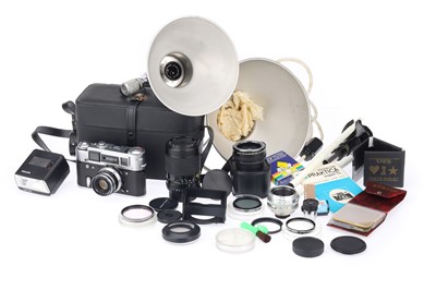 Lot 659 - A FED 4b Rangefinder 35mm Camera and Other Items