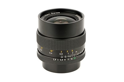 Lot 247 - A Carl Zeiss Distagon T* f/2.8 25mm Lens