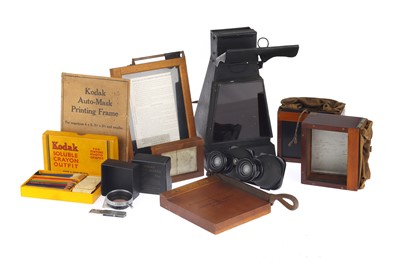 Lot 913 - A Voigtlander Binocular Stereo Viewer and Other Items