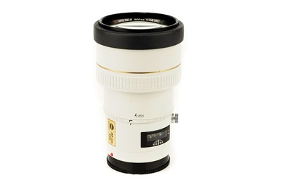 Lot 257 - A Minolta AF APO Tele f/4 300mm Lens