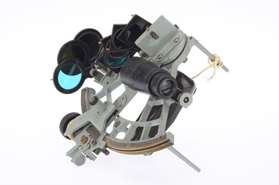 Lot 157 - WWII Sextant