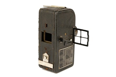 Lot 271 - A Roth Levy Minnigraph Camera