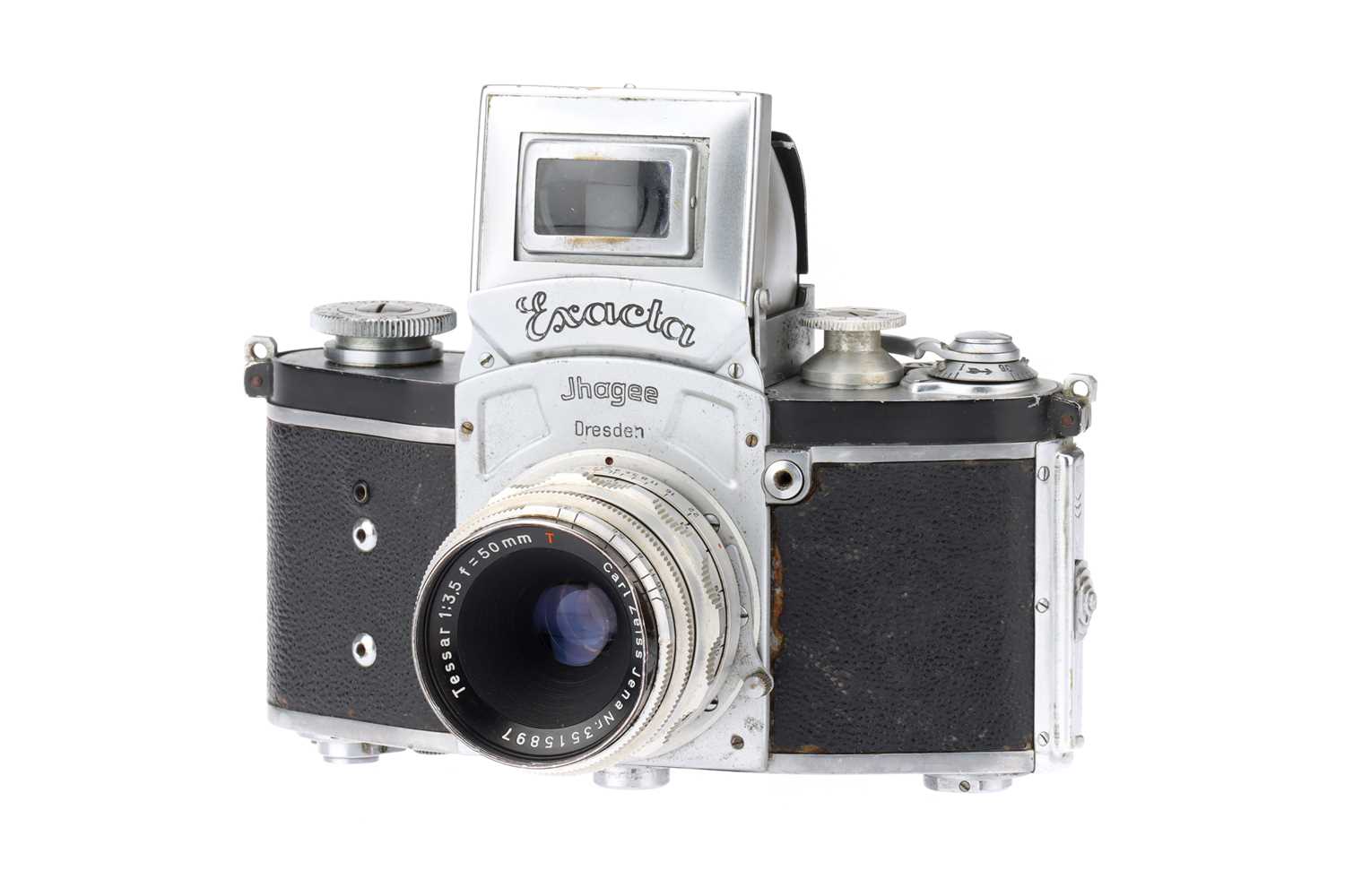 Lot 812 - A Jhagee Kine Exakta (Exacta) Model C 35mm SLR Camera