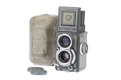 Lot 721 - A Baby Rolleiflex TLR 127 Camera