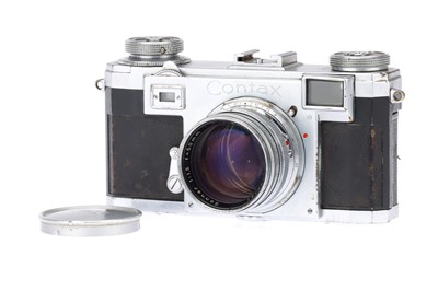 Lot 595 - A Contax IIa 35mm Rangefinder Camera