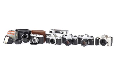 Lot 618 - A Selection of 35mm SLR Cameras