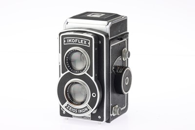 Lot 316 - A Zeiss Ikon Ikoflex III 853/16 TLR Camera