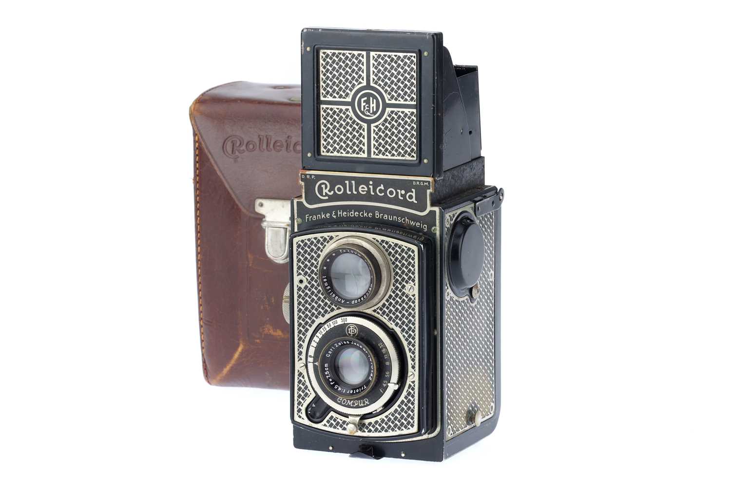 Lot 319 - A Rollei Rolleicord I Art Deco TLR Camera