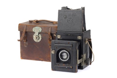 Lot 339 - A Thornton Pickard Junior Special Ruby Reflex SLR Camera