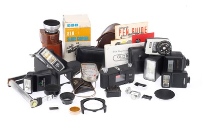 Lot 493 - A Mixed Selection of Camera Accessories