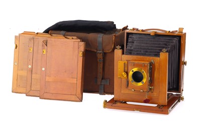 Lot 464 - An Unmarked Folding Quarter Plate Mahogany & Brass Field Camera