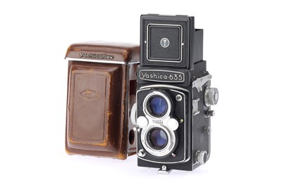 Lot 289 - A Yashica 635 Medium Format TLR Camera