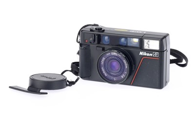 Lot 134 - A Nikon L35 AF Compact 35mm Film Camera