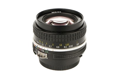 Lot 301 - A Nikon Ai Nikkor f/3.5 20mm Lens