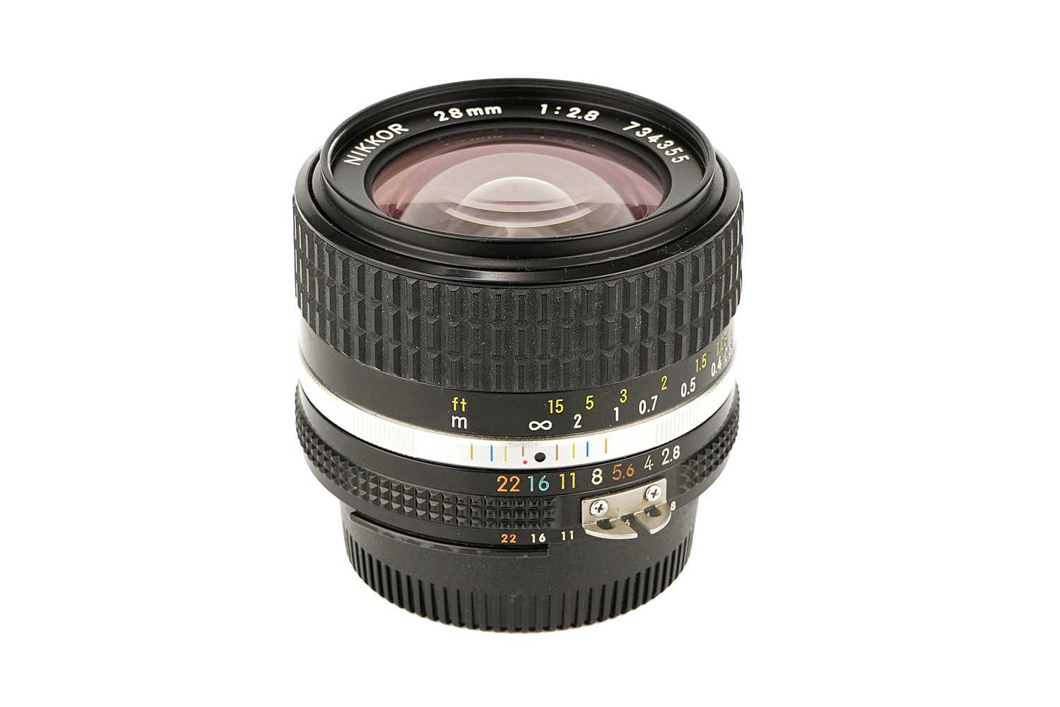 Lot 302 - A Nikon Ais Nikkor f/2.8 28mm Lens