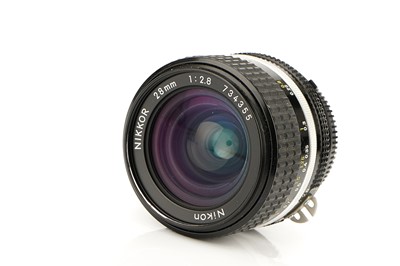 Lot 302 - A Nikon Ais Nikkor f/2.8 28mm Lens