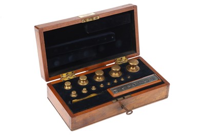 Lot 108 - A Very Fine Set of Standard Apothecaries Weights