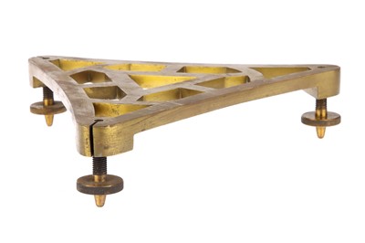 Lot 121 - A Levelling Stand For Small Capacity Measures