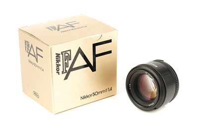 Lot 304 - A Nikon AF Nikkor f/1.4 50mm Lens
