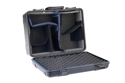 Lot 573 - An Underwater Kinetics Hard Case