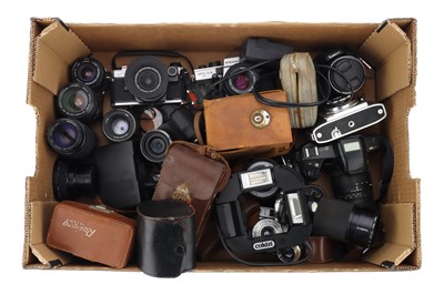 Lot 156 - A Mixed Selection of Various Cameras