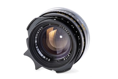 Lot 31 - A Leitz Summilux-M f/1.4 35mm Lens