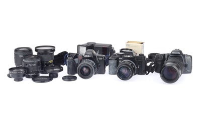 Lot 164 - A Group of Minolta AF SLR 35mm Cameras and Lenses