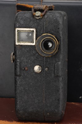 Lot 374 - A Selection of Narrow Gauge Motion Picture Cine Cameras