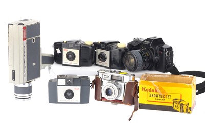 Lot 375 - A Selection of Film Cameras