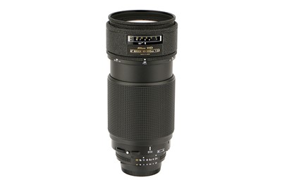 Lot 317 - A Nikon AF Zoom-Nikkor ED f/2.8 80-200mm Lens