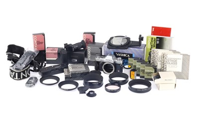 Lot 118 - A Selection of Contax / Yashica Accessories