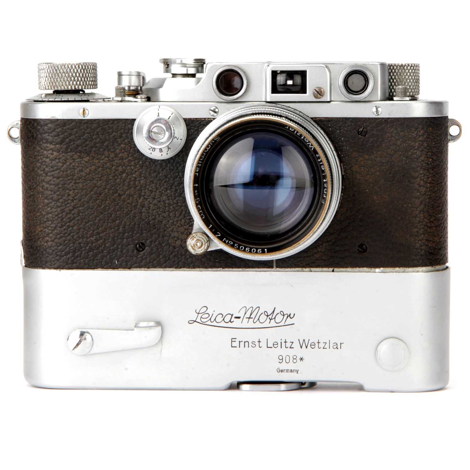 Lot 10 - A Leica IIIb Rangefinder Camera
