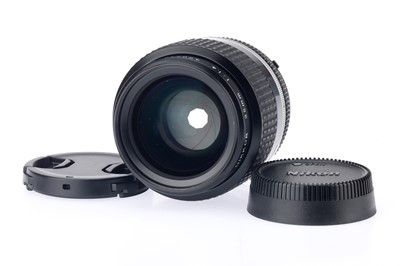 Lot 76 - A Nikon AIs f/1.4 35mm Lens