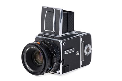 Lot 155 - A Hasselblad 2000 FCW Medium Format Camera