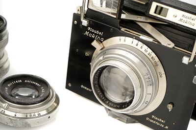 Lot 333 - A Plaubel Makina II (b) Rangefinder Camera