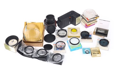 Lot 407 - A Mixed Selection of Camera Accessories