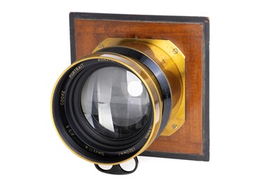 Lot 327 - A Taylor Hobson Cooke Series IIA f/3.5 12½" Soft Focus Portrait Lens