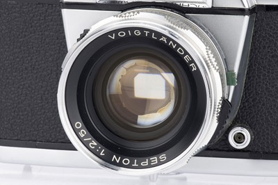 Lot 183 - A Voigtlander Bessamatic 35mm SLR Camera