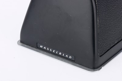 Lot 246 - A Hasselblad NC-2/100 45 Degree Camera Veiwfinder