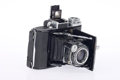 Lot 265 - A Zeiss Ikon Super Ikonta Medium Format Rangefinder Camera