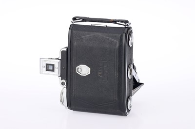Lot 265 - A Zeiss Ikon Super Ikonta Medium Format Rangefinder Camera