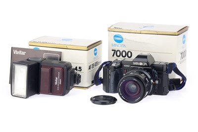 Lot 221 - A Minolta 7000 35mm Film SLR Camera