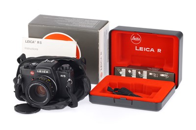 Lot 19 - A Leica R5 35mm SLR Camera