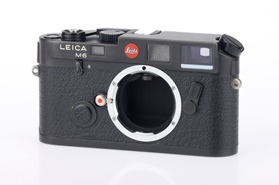 Lot 1 - A Leica M6 35mm Rangefinder Camera Body